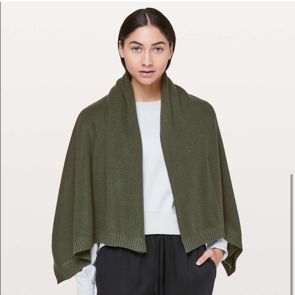 Lululemon Divinity Scarf Wrap Poncho Military Green - Picture 4 of 10